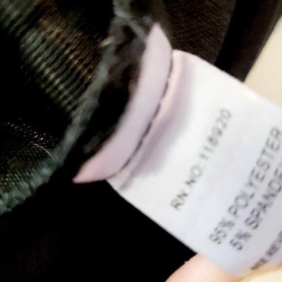 LUCY PARIS New with tag size Large V neck black dress - Picture 12 of 12